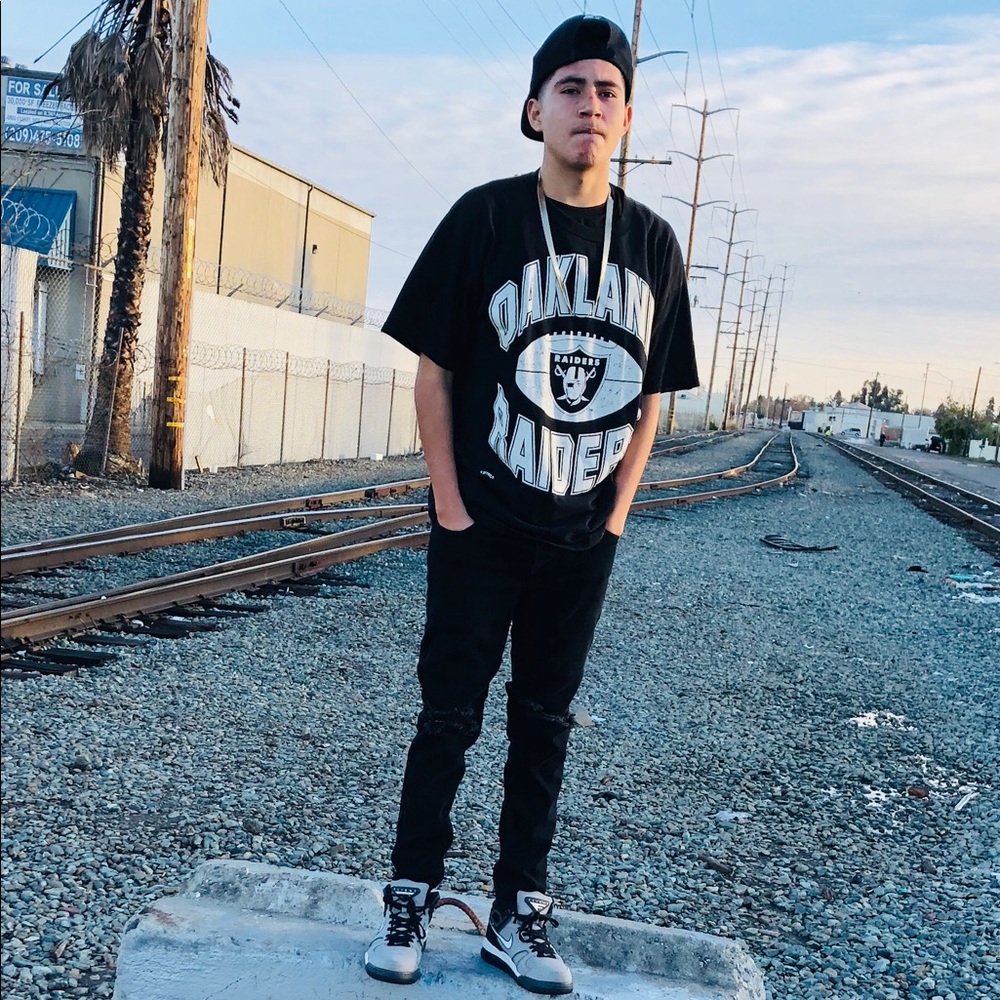 Vintage 90’s Oakland Raiders Nutmeg Mills Shirt